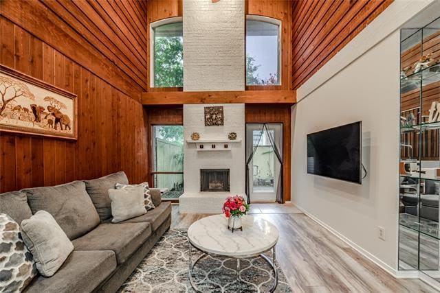 Foto del edificio - 1902 Shorewood Dr