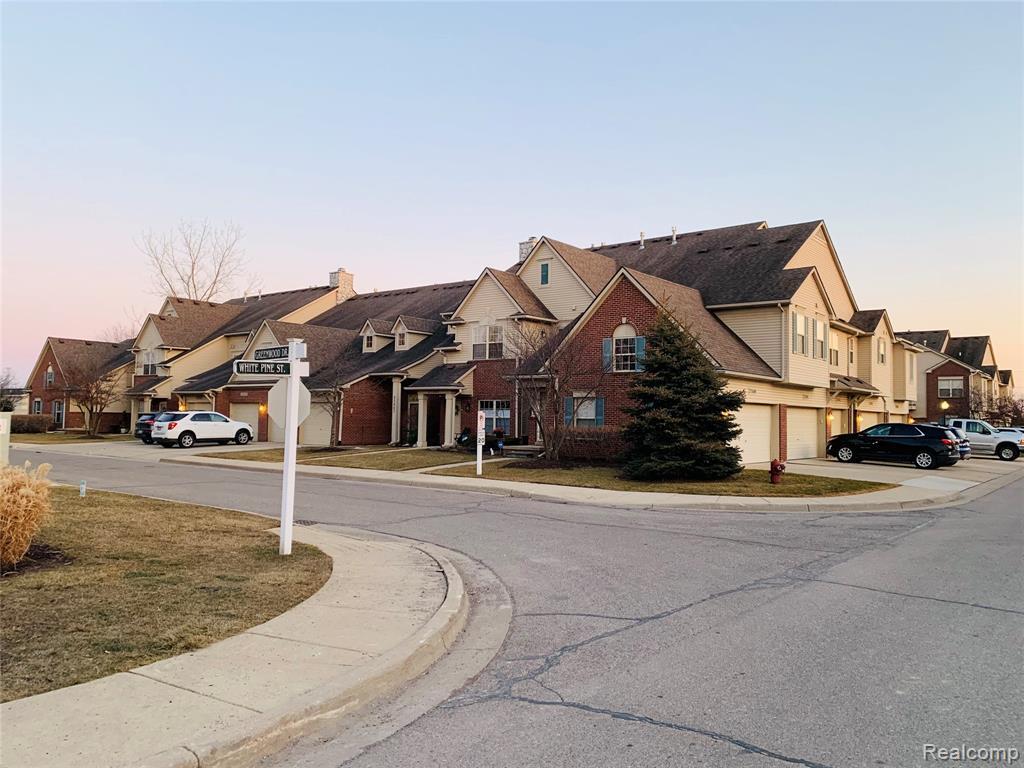 Primary Photo - 23895 Greenwood Dr