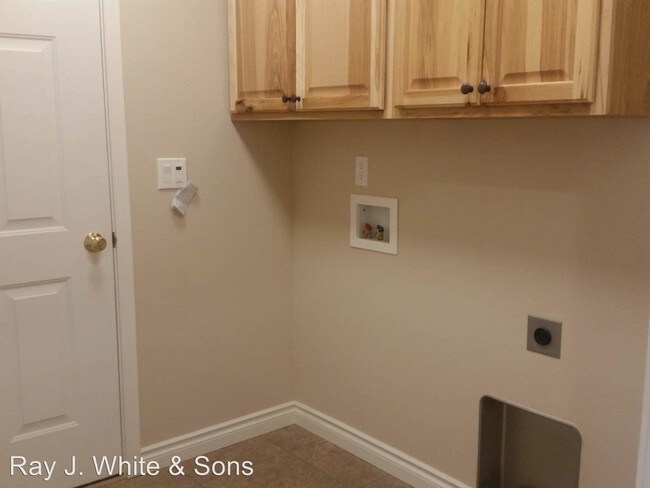 Building Photo - 2 br, 2 bath House - 1120 LIBERTY DR
