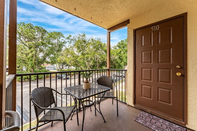 Foto del edificio - 7814 Shadowood Dr
