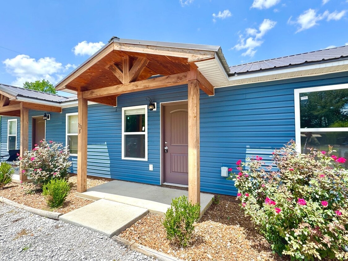 Foto principal - 1 Bedroom/1 Bathroom Triplex Unit in South...