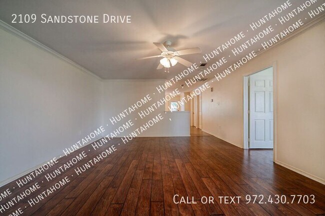 Foto del edificio - 2109 Sandstone Dr