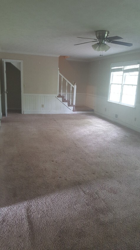 Primary Photo - 414 Greenhaven Rd