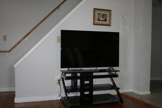 Foto del edificio - Beautiful and Spacious 4 Bedroom House in ...