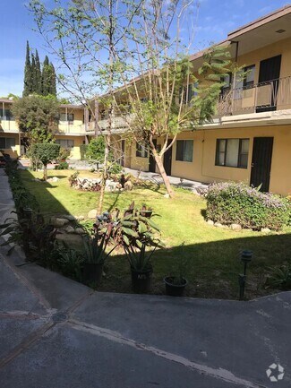 Building Photo - 7325 Sepulveda Blvd