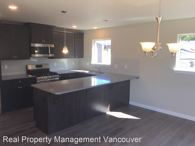 Building Photo - 3 br, 2.5 bath House - 13001 NE 24th Circl...
