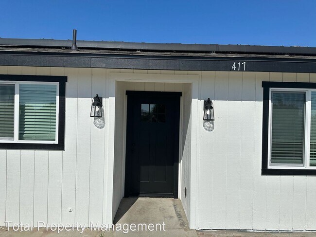 Foto del edificio - 3 br, 2 bath House - 417 N. F St.
