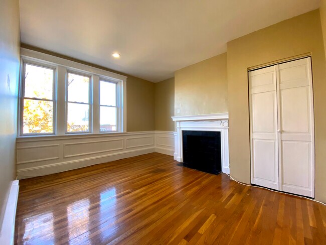 Building Photo - 51 Egmont St