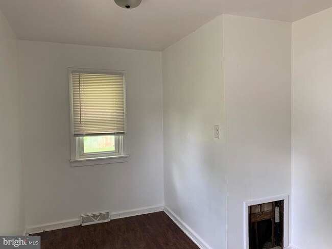 Foto del edificio - 817 Graisbury Ave