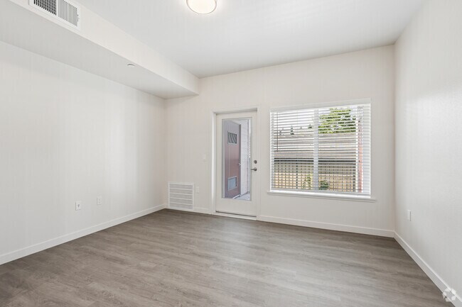 1 dormitorio, 1 baño - 607 pies cuadrados - Sala de estar - Harrington Grove