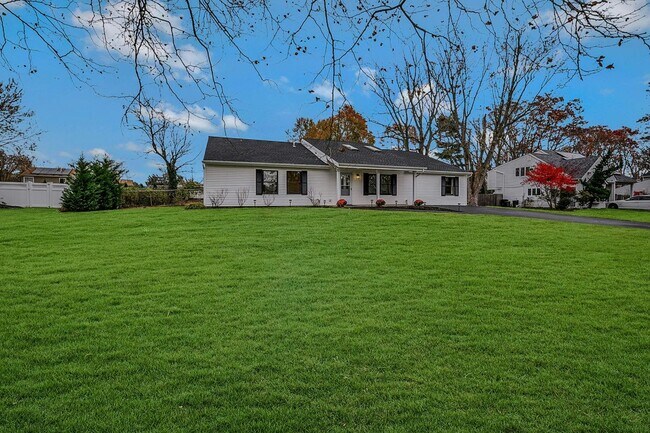 Foto del edificio - 21 Crater Lake Dr