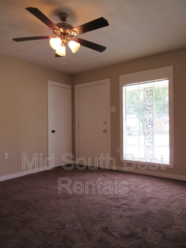 Building Photo - 2161 Fortune Ave