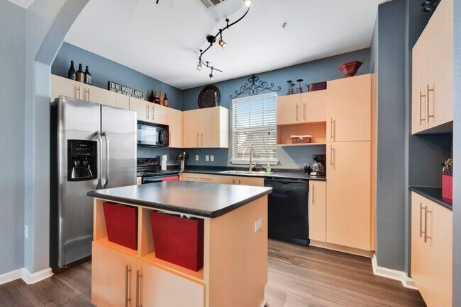 Foto del edificio - 11203 1/2 Ranch Rd 620