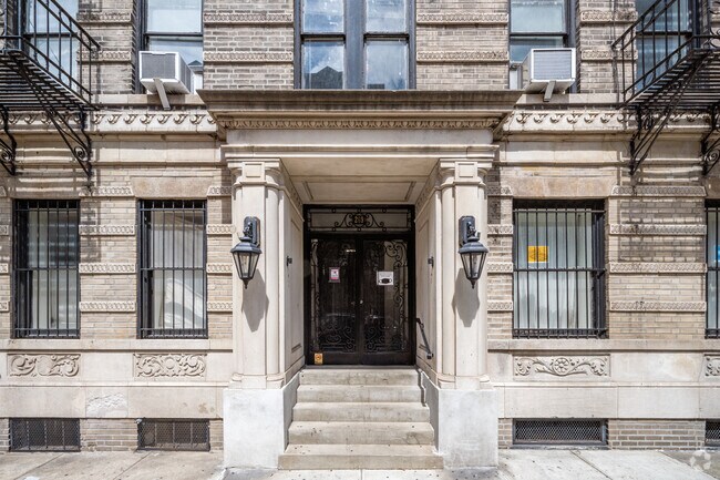 Building Photo - 269-271 W 12th St