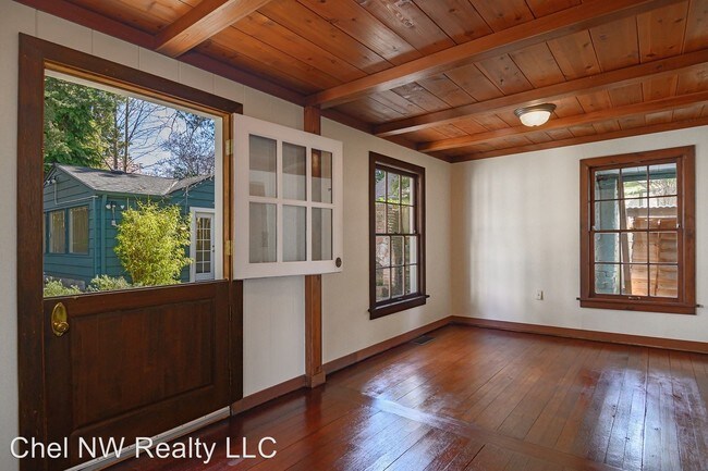 Building Photo - 2 br, 2 bath House - 3226 30th Ave W