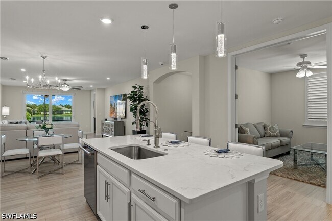 Foto del edificio - 14680 Edgewater Cir