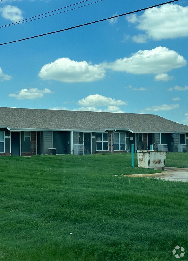 Building Photo - 1540 W Fourteenth St