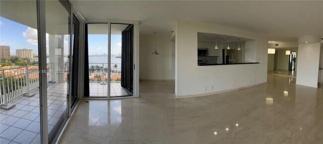 Foto del edificio - 4000 Towerside Terrace