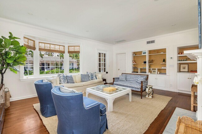 Foto del edificio - 255 Colonial Ln