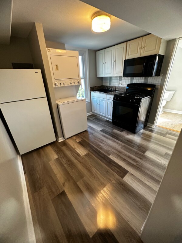 Foto principal - 1131 W Cross St