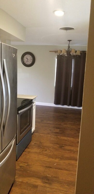 Foto del edificio - 4133 Kalwit Ln