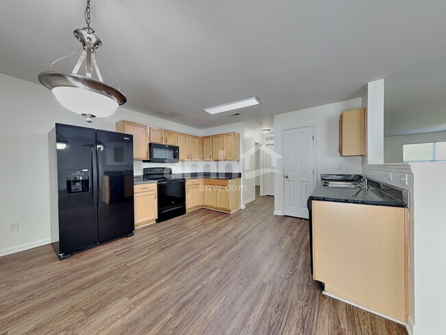 Foto del edificio - 5149 Liberty Hall Cir