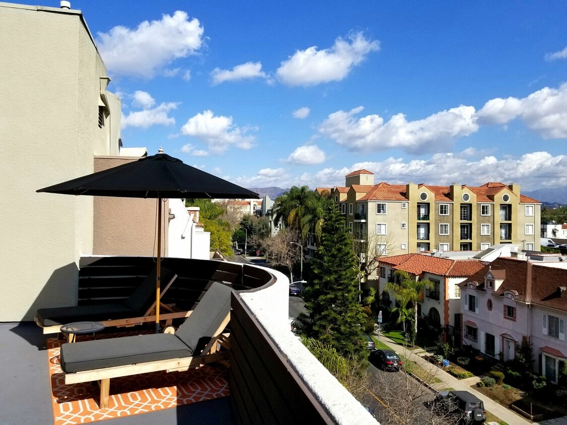 115 Apartments for Rent in Miracle Mile, CA Westside Rentals