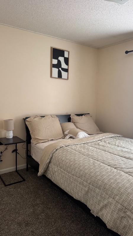 Foto del edificio - 3409 Summerfield Dr