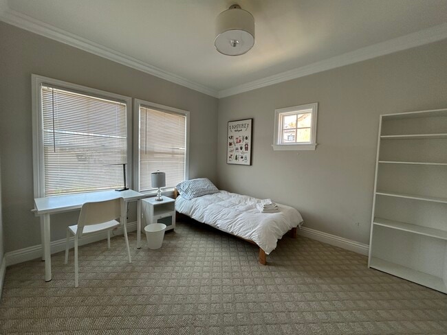 Foto del edificio - 97 N Parkwood Ave
