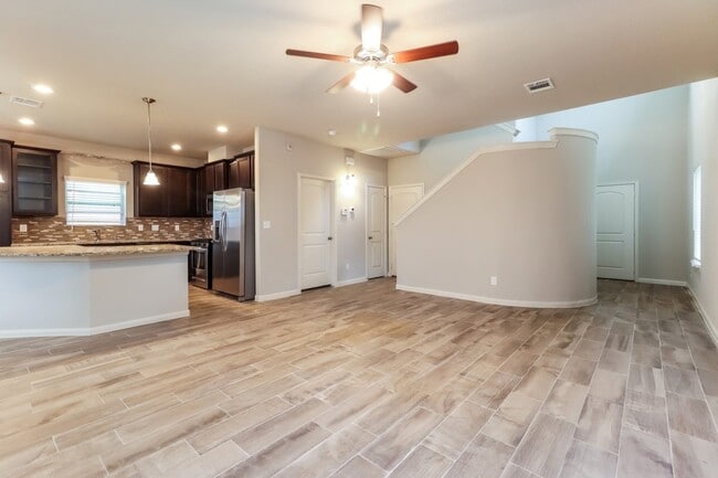 Building Photo - 7946 Fijian Cypress Dr