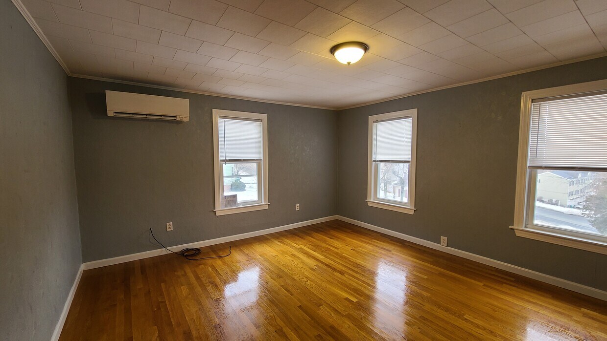 181 Beacon st, Clinton, MA 01510 Townhouse for Rent in Clinton, MA