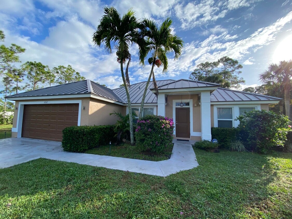 Primary Photo - 6302 Royal Palm Beach Blvd