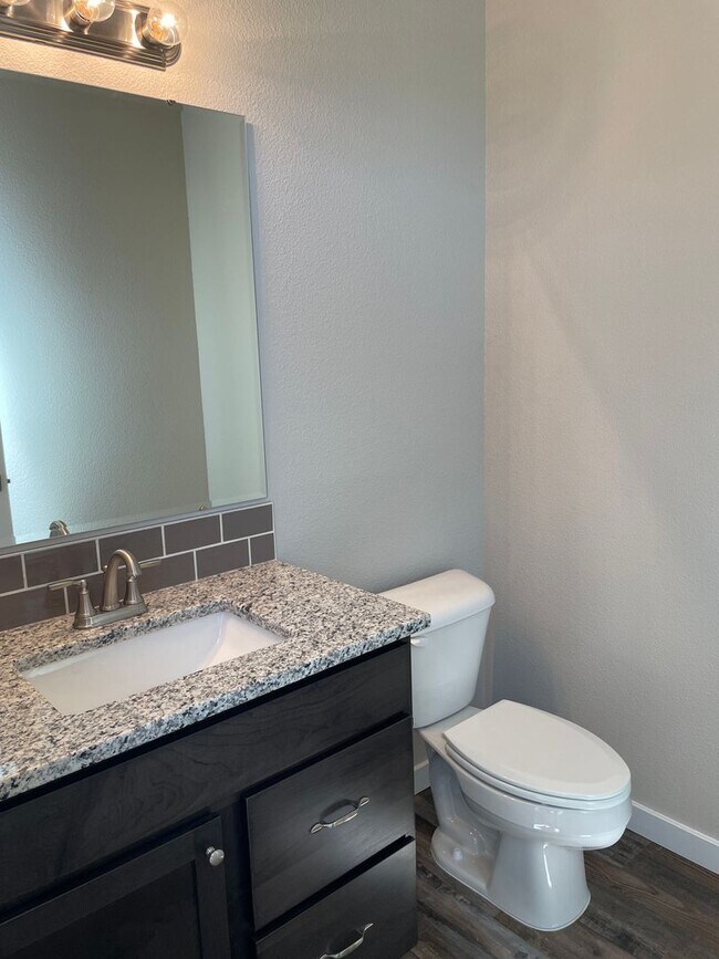 Foto del edificio - Beautiful 4-Bedroom Home in West Boise