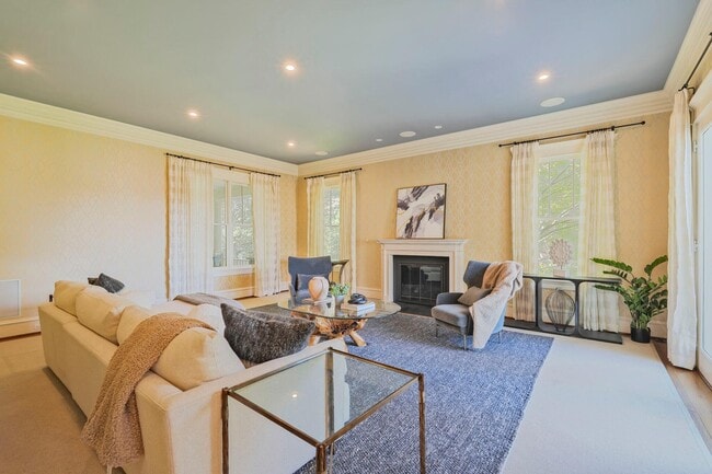 Foto del edificio - 833 Herbert Springs Rd