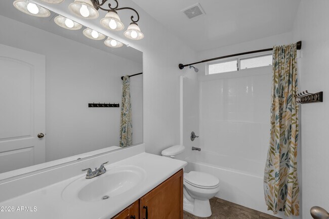 Foto del edificio - 1383 E Mayfield Dr