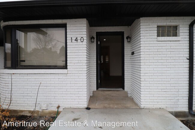 Building Photo - 4 br, 3 bath House - 140 S 200 E