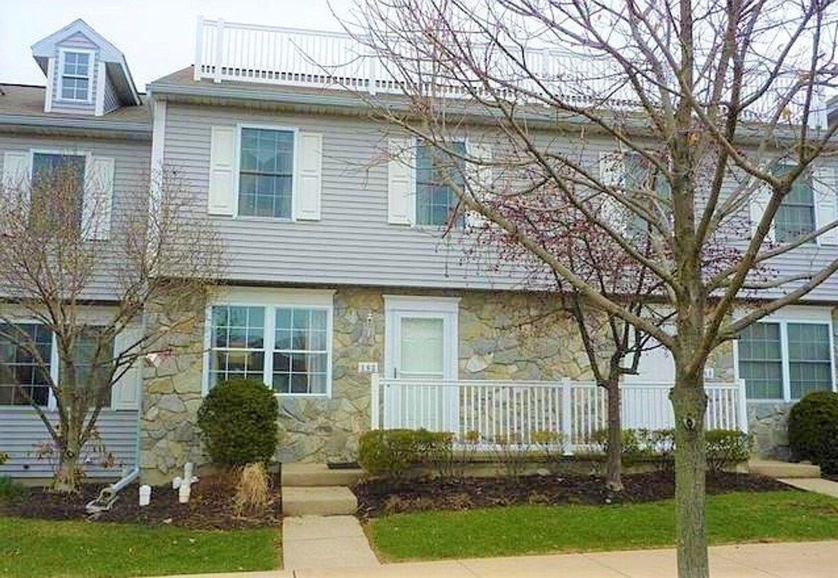 Primary Photo - 162 Birchtree Court