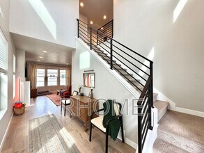 Building Photo - 5066 Elmfield Wy