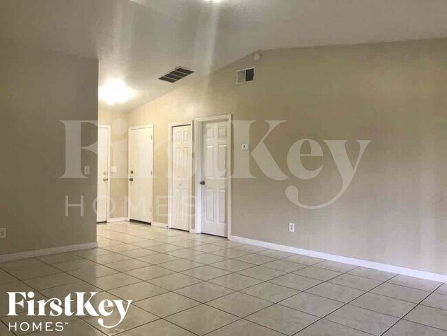 Foto del edificio - 309 Clearwater Ln