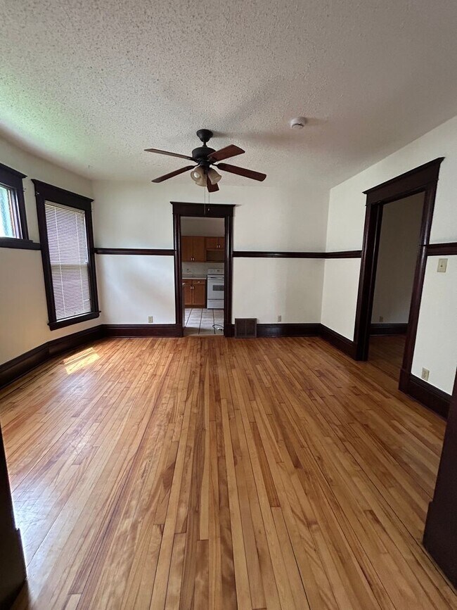 Foto del edificio - 812 5th St NE