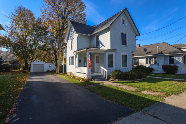 Front of house - 216 W William St