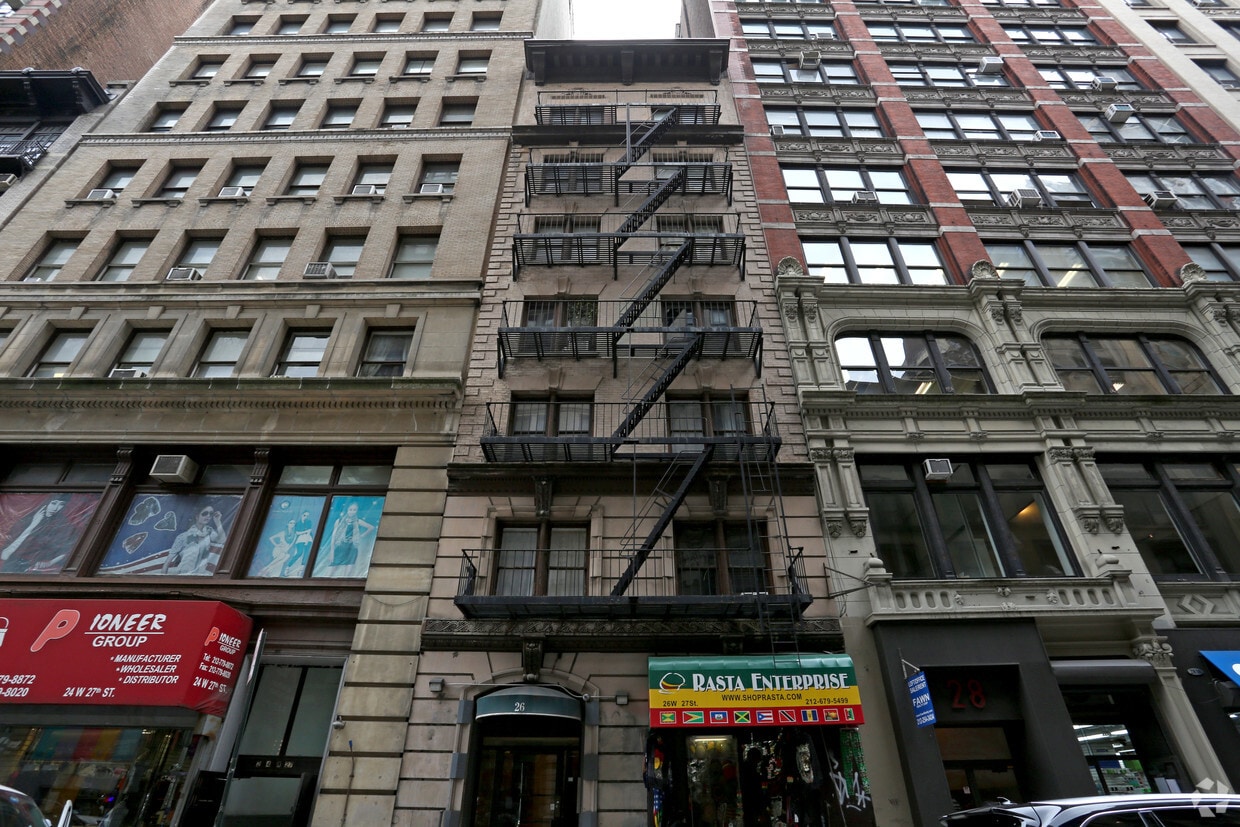 Primary Photo - 26 W 27th St