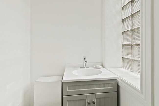 Dormitorio 1 - 7131 W Altgeld St