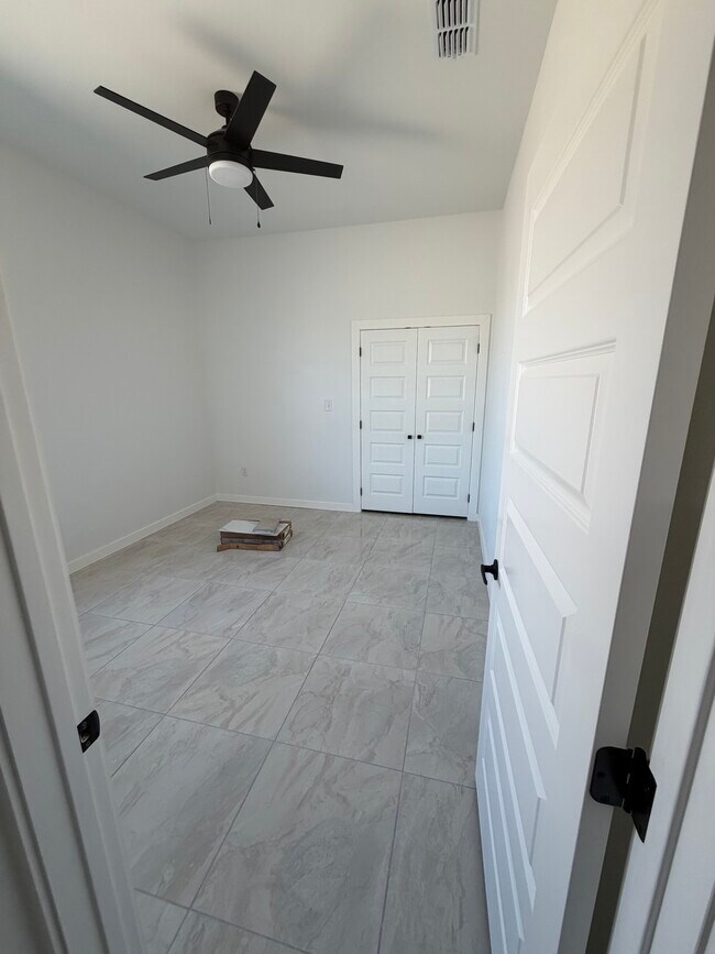 Foto del edificio - 4410 Escondido Ln S