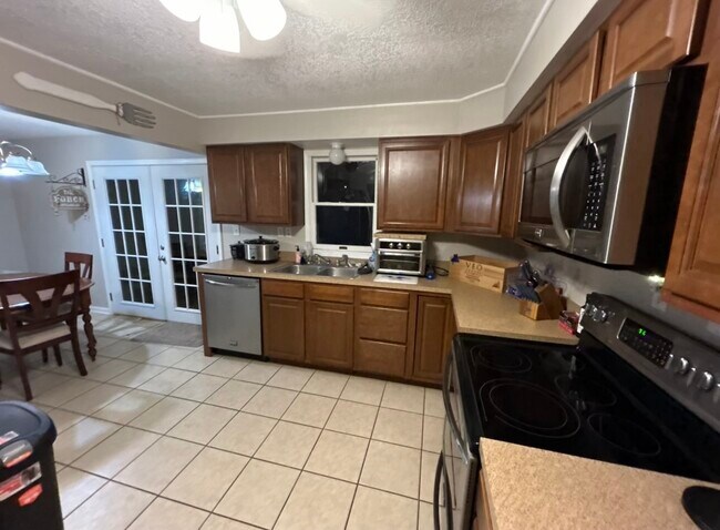 Foto del edificio - 869 Dempster St