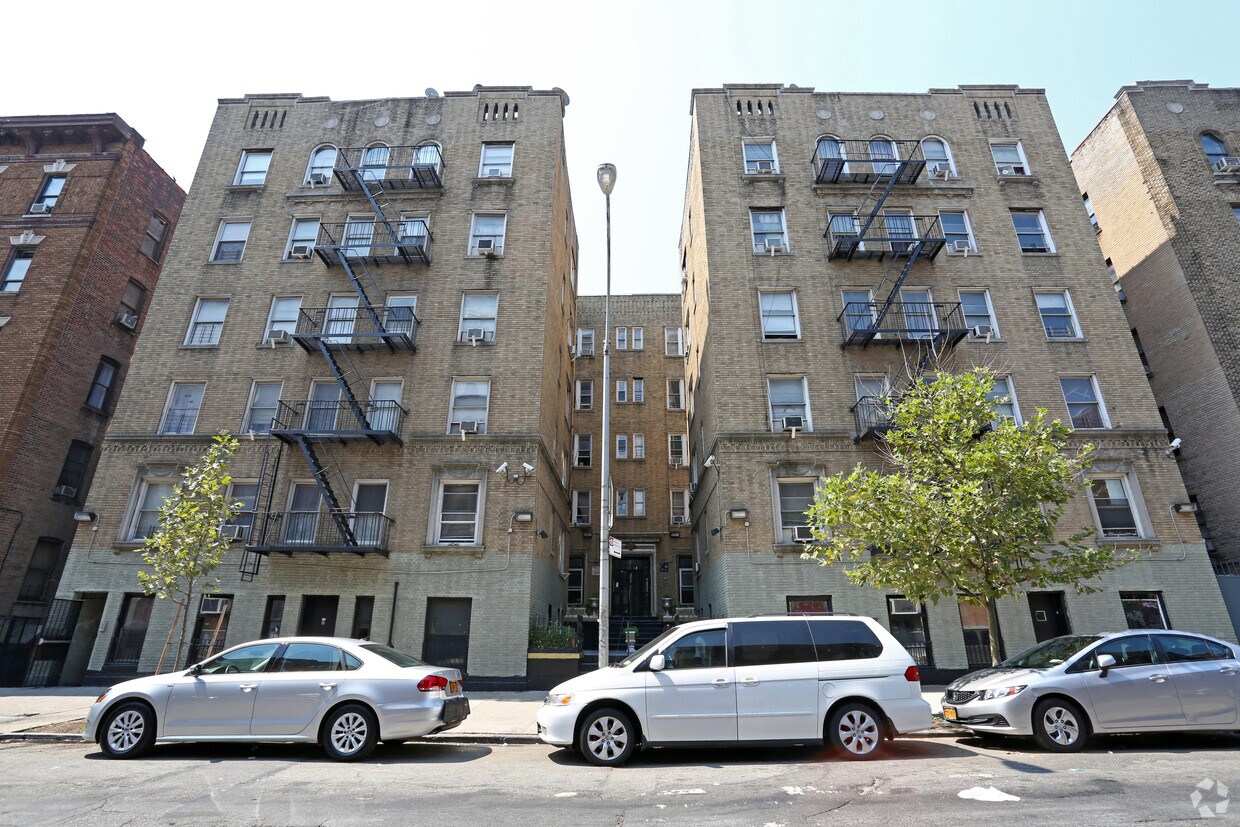 Foto del edificio - 536 Isham Street