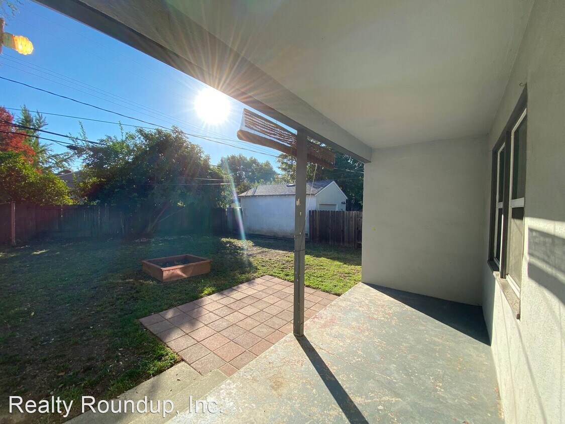 Foto del edificio - 3 br, 1 bath House - 610 Fremont Way