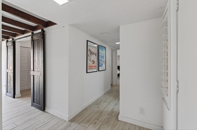 Foto del edificio - 1089 NW 13th St