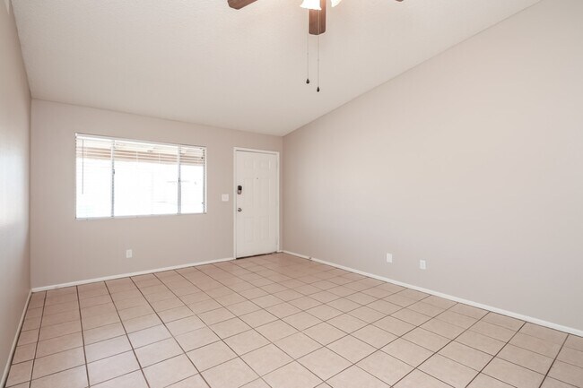 Building Photo - 6529 W Papago St