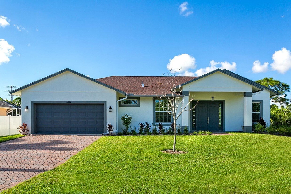 Primary Photo - 6216 NW Gatun Court